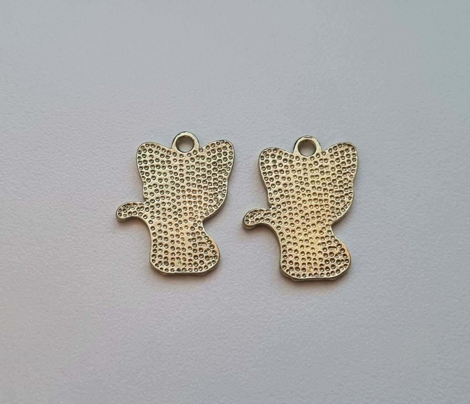 2 st Katter, Kattberlocker. Berlocker / charms för smyckestillverkning