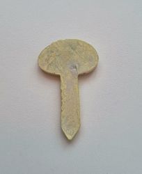 1 st liten skylt. Miniatyr / figurin för dockskåpet, tittskåp mm