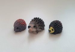 3 st Igelkottar, miniatyrer / figuriner för dockskåpet, tittskåp mm