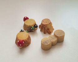 4 st Stubbar - miniatyrer / figuriner för dockskåpet, tittskåp mm