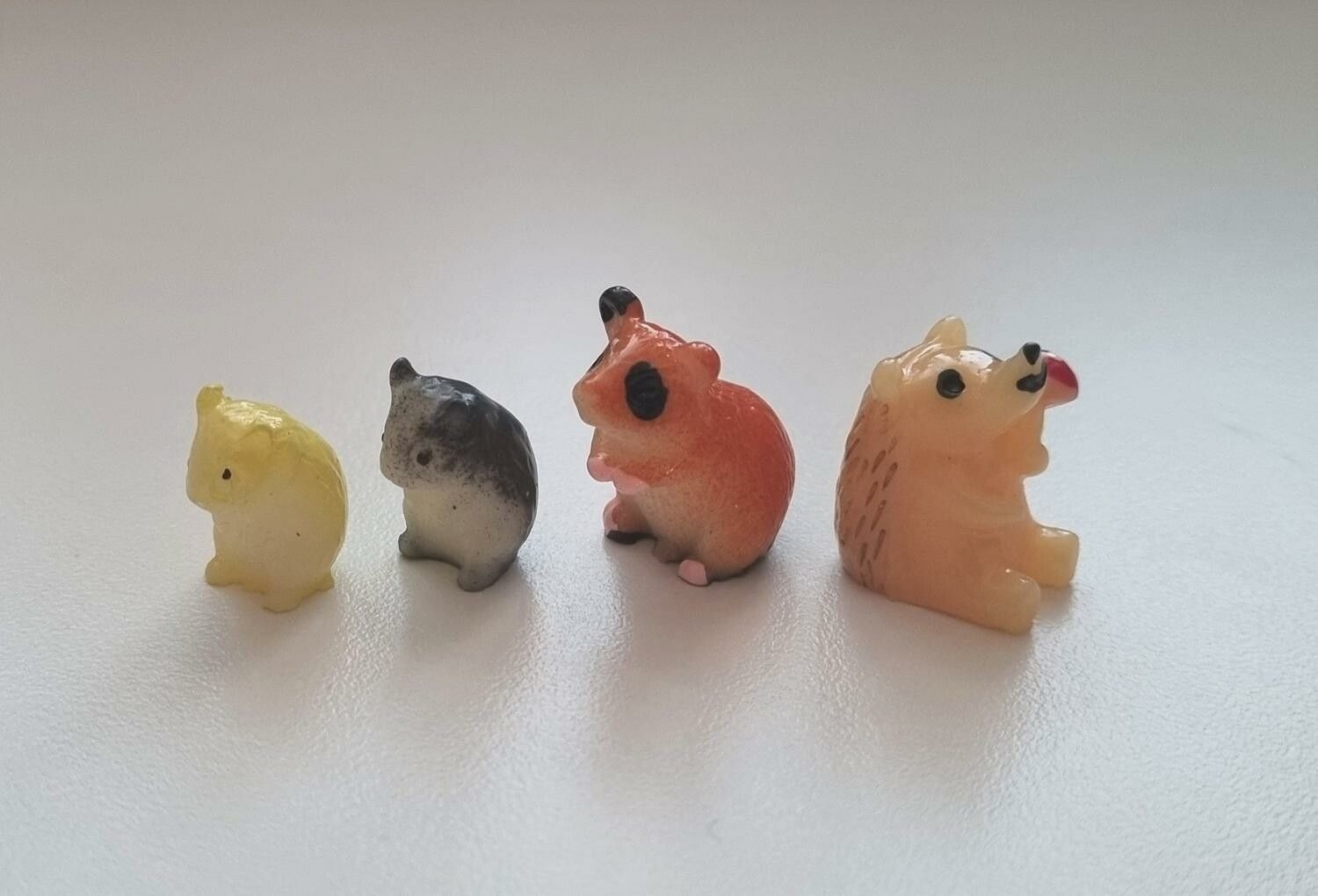4 st Gnagare - miniatyrer / figuriner för dockskåpet, tittskåp mm