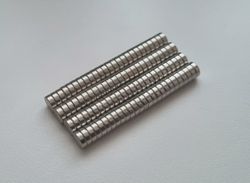 100 st Neodymium magneter (5x2 mm) runda magneter