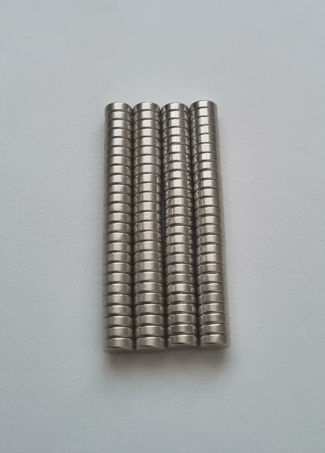 100 st Neodymium magneter (5x2 mm) runda magneter