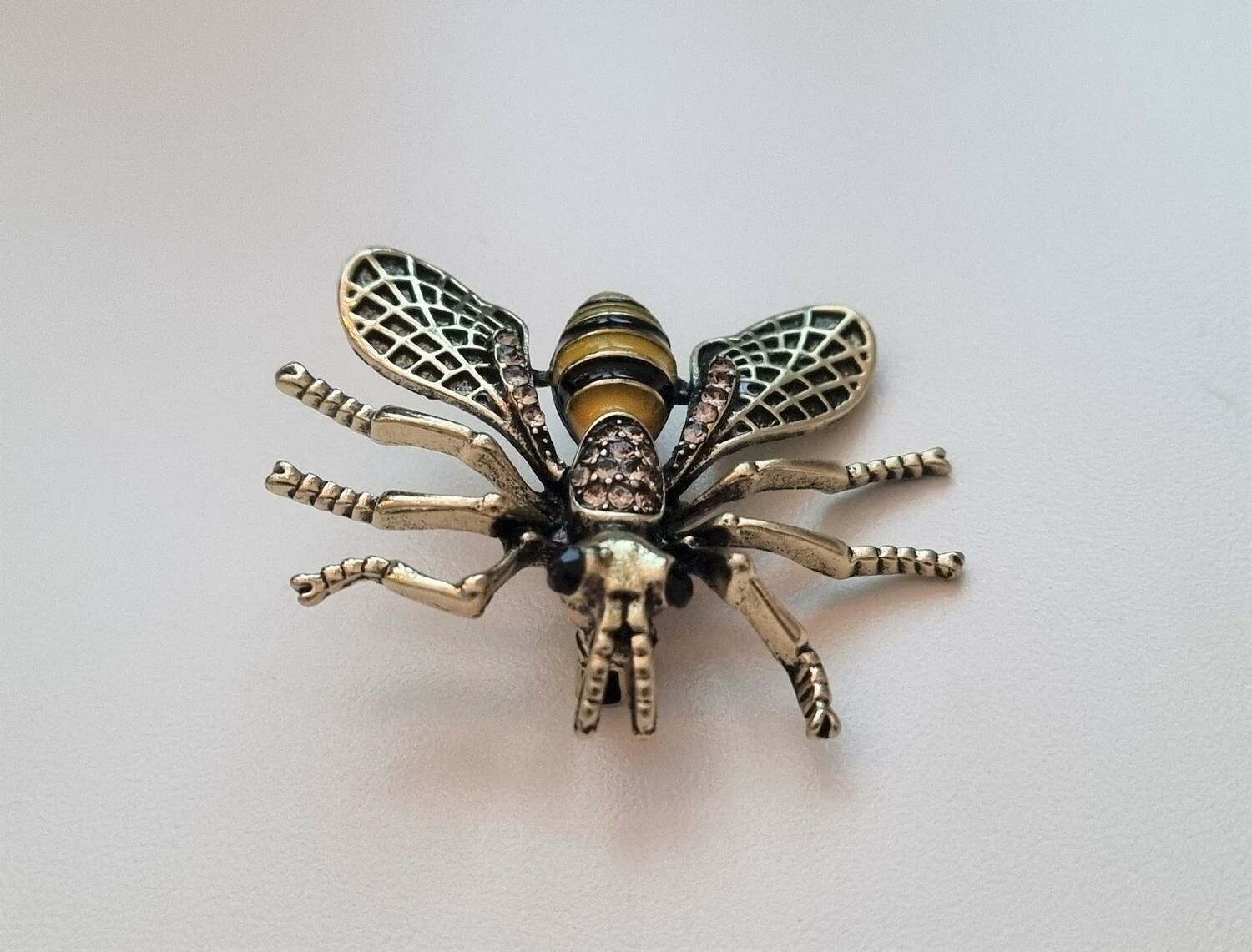 Brosch, Geting / insekt (ca 3,4 x 4,1 cm)