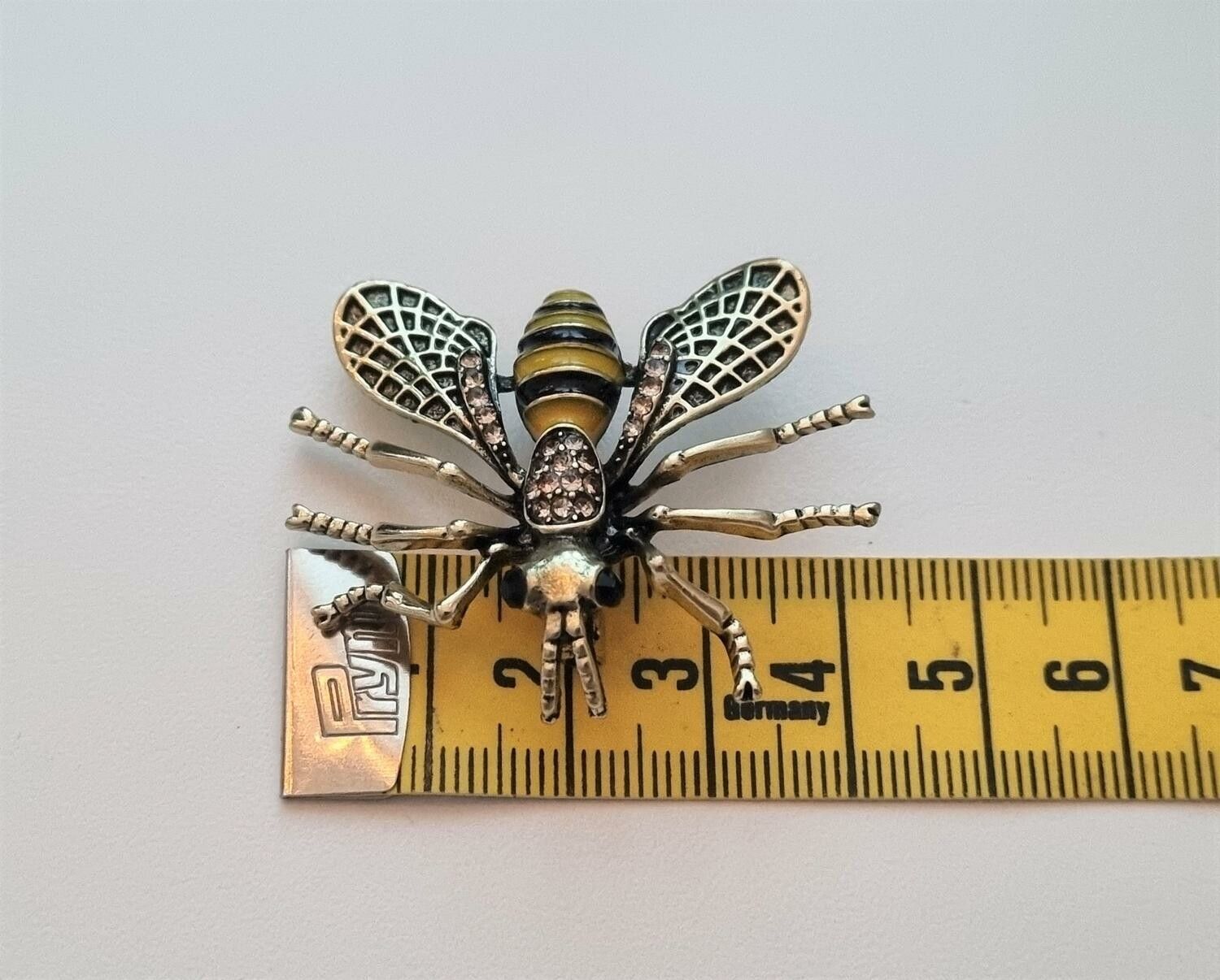 Brosch, Geting / insekt (ca 3,4 x 4,1 cm)