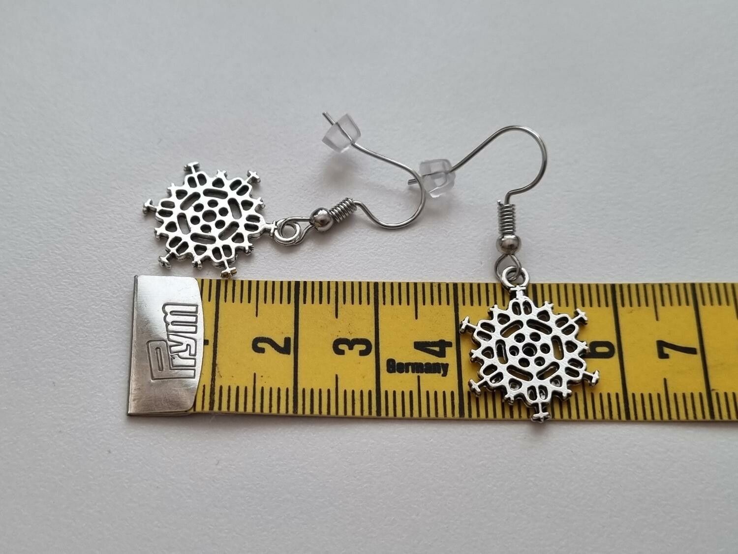 Örhängen Snöflingor, antiksilverfärgade