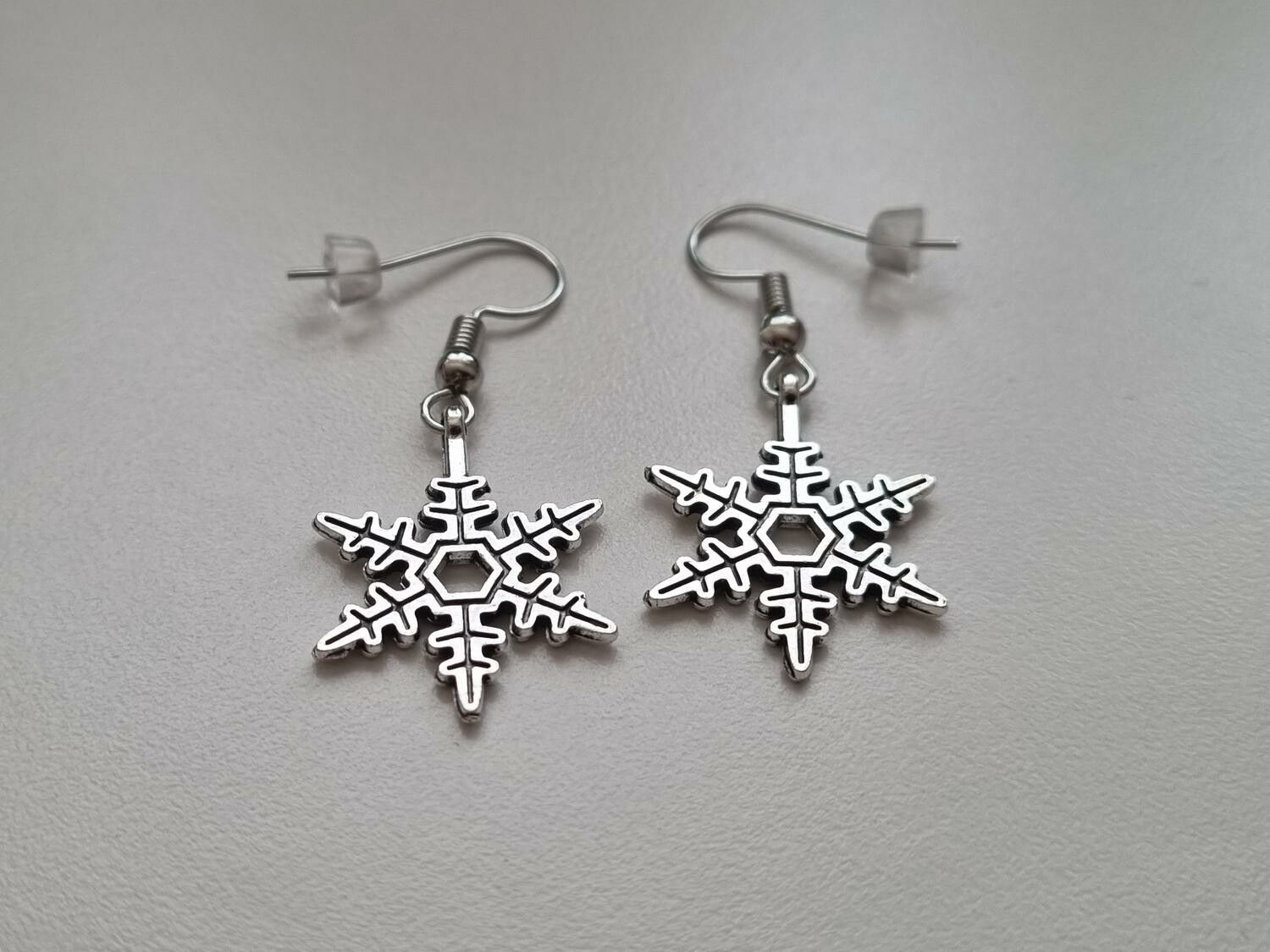 Örhängen Snöflingor, antiksilverfärgade