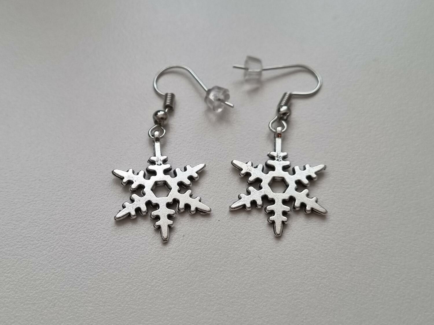 Örhängen Snöflingor, antiksilverfärgade