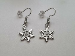 Örhängen Snöflingor, antiksilverfärgade