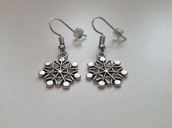 Örhängen Snöflingor, antiksilverfärgade