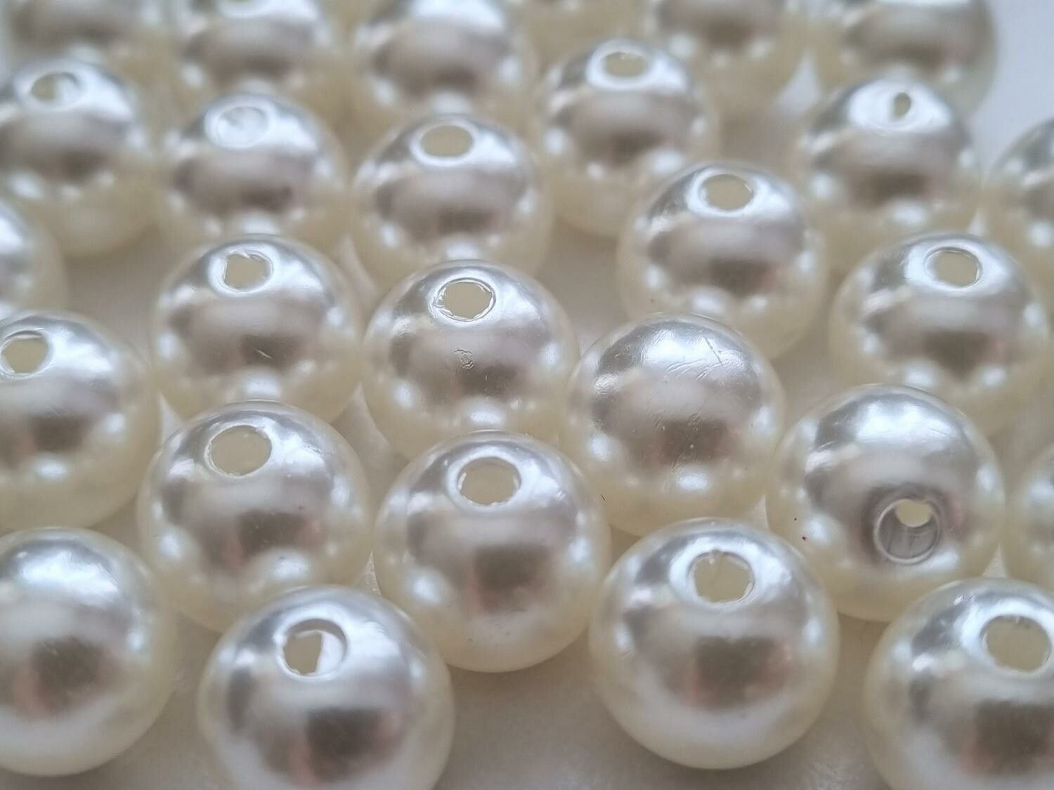 20 st grå/vita pärlor, beads (12 mm)