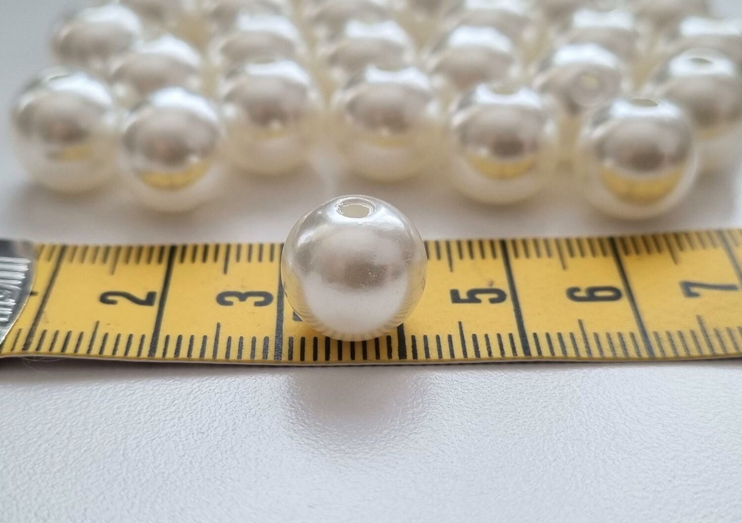 20 st grå/vita pärlor, beads (12 mm)