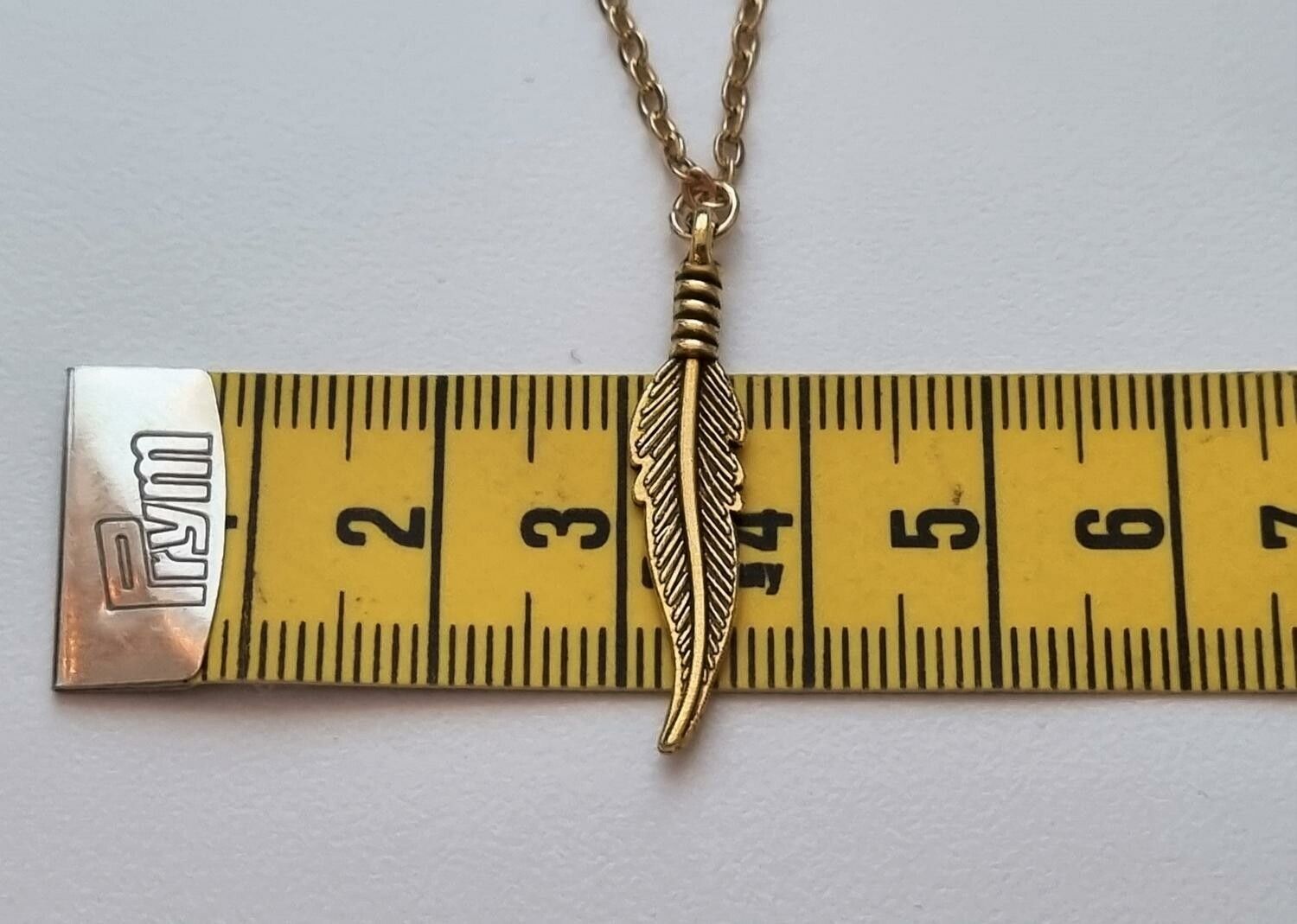 Halsband (50 cm) i rostfritt stål med söt berlock - Fjäder