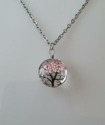 Halsband med rund glasberlock - Rosa träd (45 cm lång kedja)