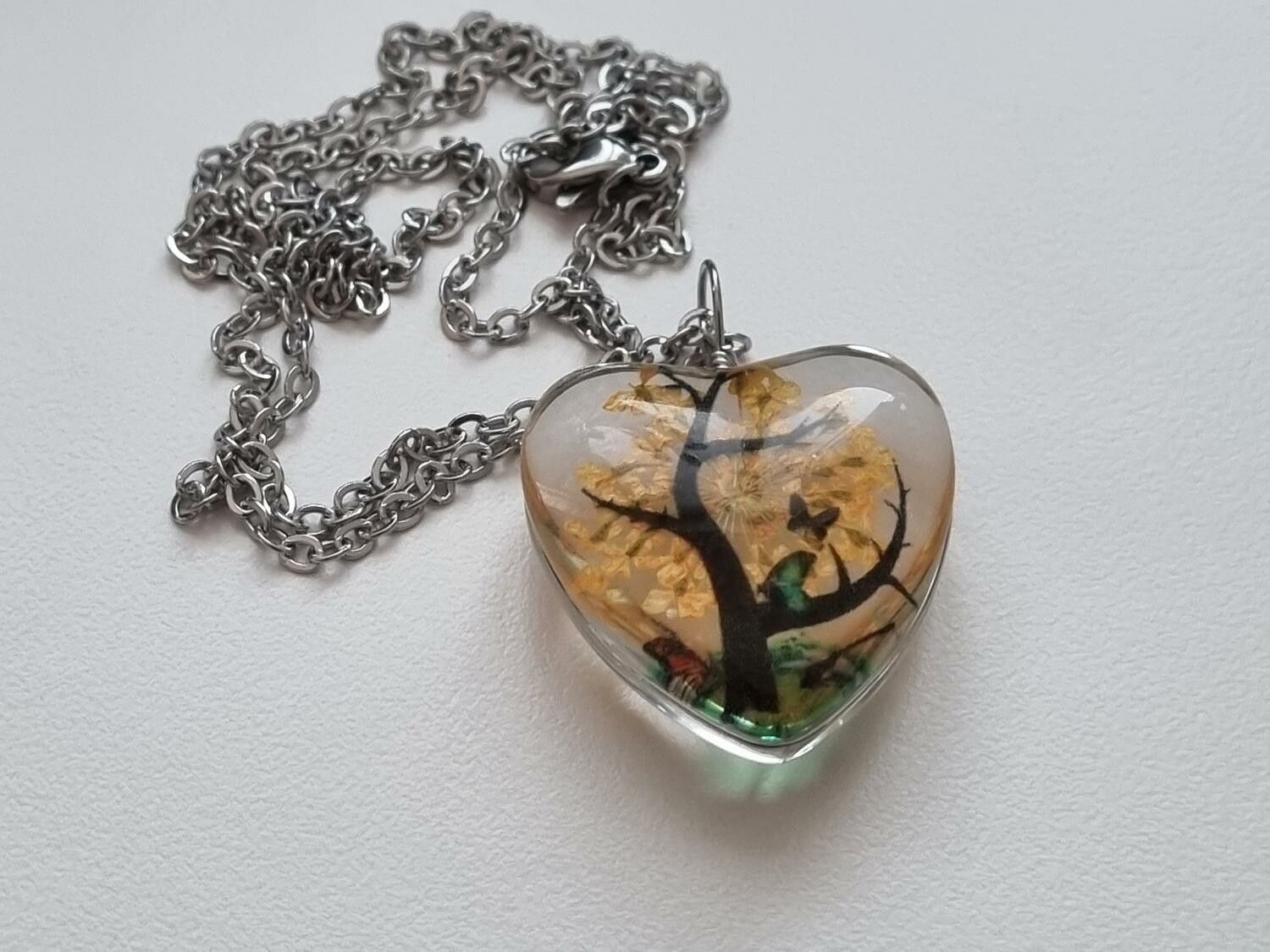 Halsband med hjärtformad glasberlock - Stort träd (50 cm lång kedja) - Orange