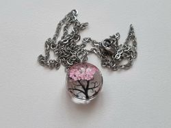 Halsband med rund glasberlock - Rosa träd (45 cm lång kedja)