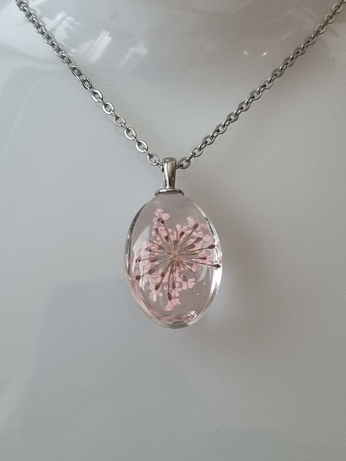 Halsband med oval glasberlock (50 cm lång kedja) - Rosa glasberlock