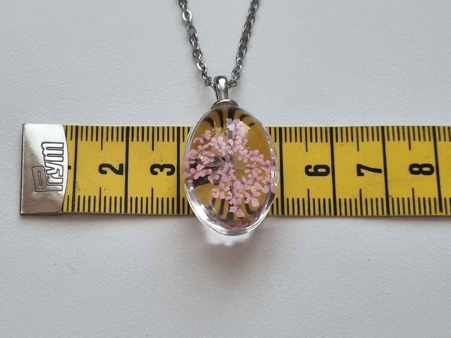 Halsband med oval glasberlock (50 cm lång kedja) - Rosa glasberlock