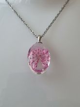 Halsband med oval glasberlock (50 cm lång kedja) - Lila/cerise