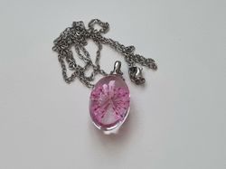 Halsband med oval glasberlock (50 cm lång kedja) - Lila/cerise