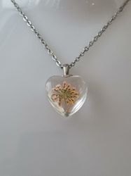 Halsband med hjärtformad glasberlock (50 cm lång kedja) - Orange