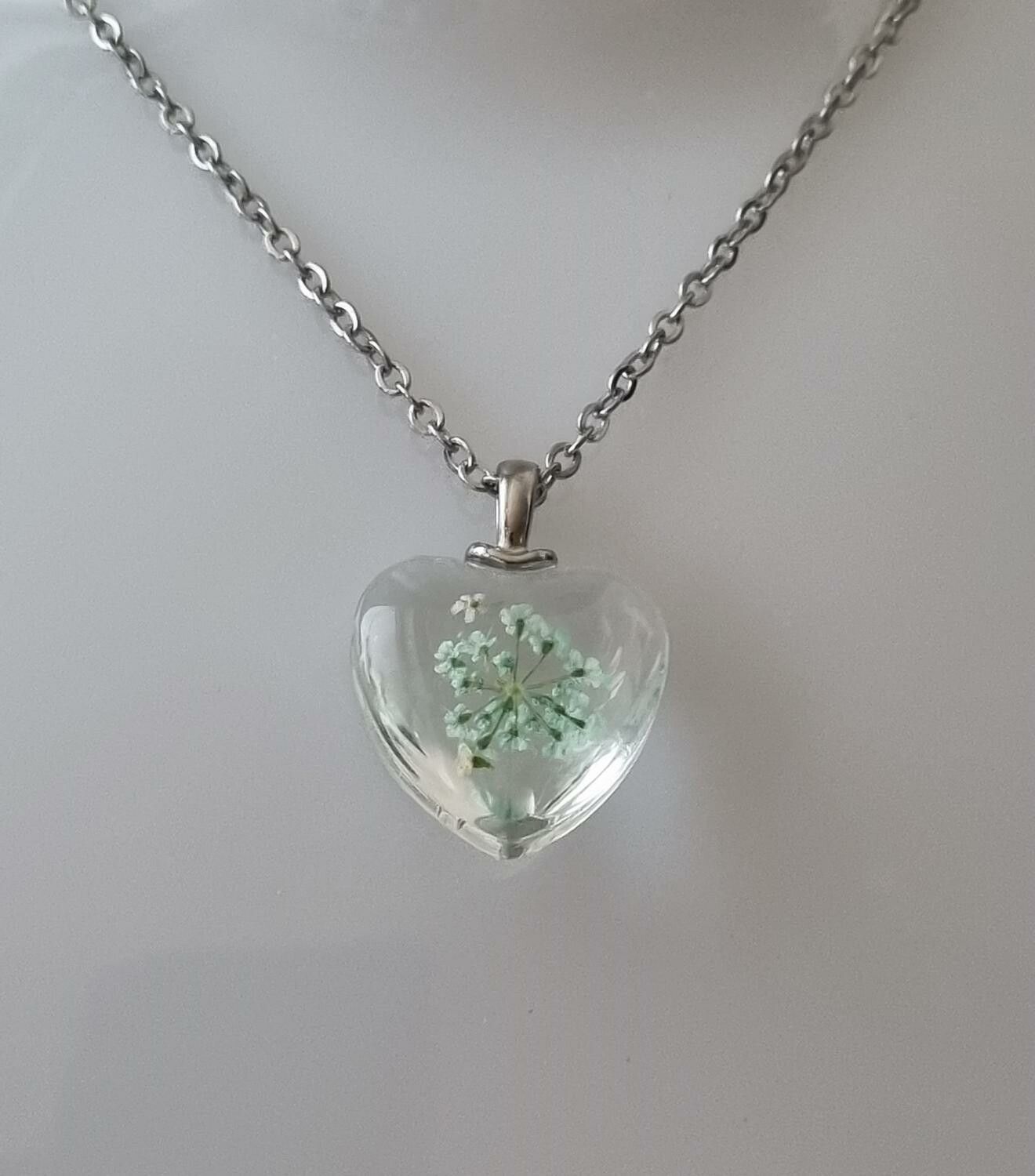Halsband med hjärtformad glasberlock (50 cm lång kedja) - Grön/turkos