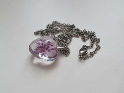 Halsband med hjärtformad glasberlock (50 cm lång kedja) - Lila