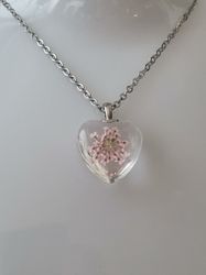 Halsband med hjärtformad glasberlock (50 cm lång kedja) - Rosa