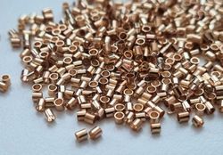 450 st guldfärgade klämpärlor, crimp beads (1,5 mm)