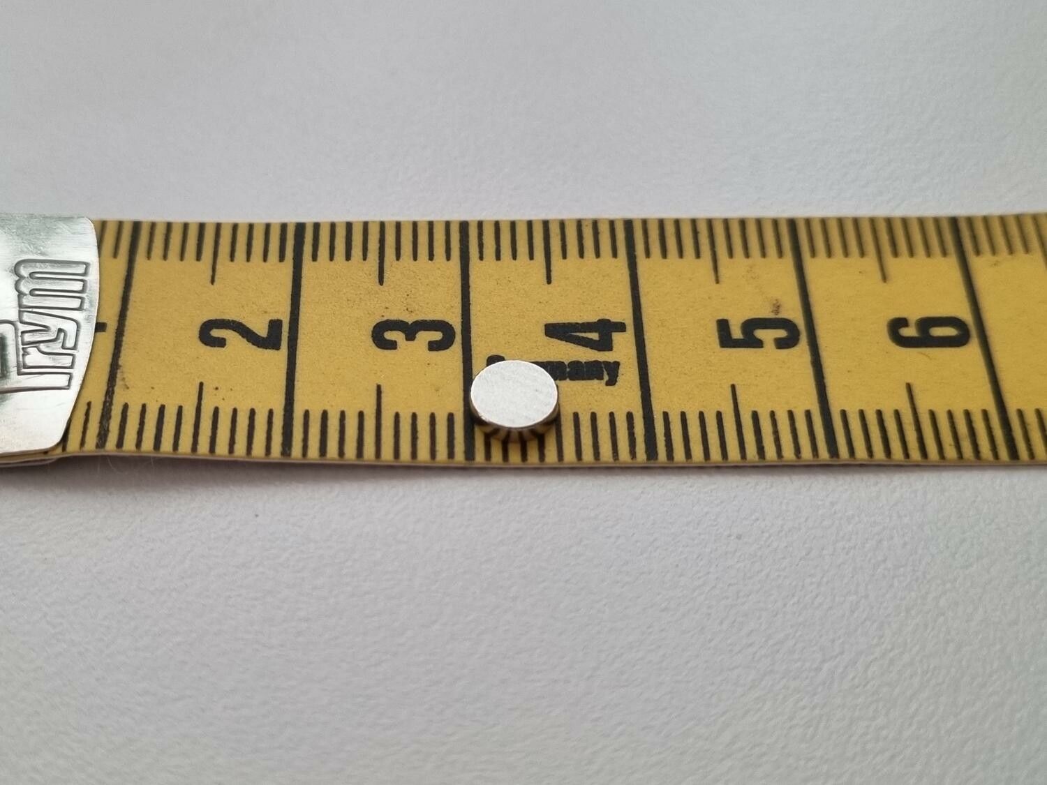 50 st Neodymium magneter (5x1,5 mm) runda magneter