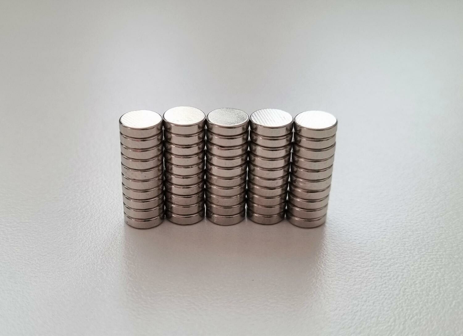 50 st Neodymium magneter (6x2 mm) runda magneter