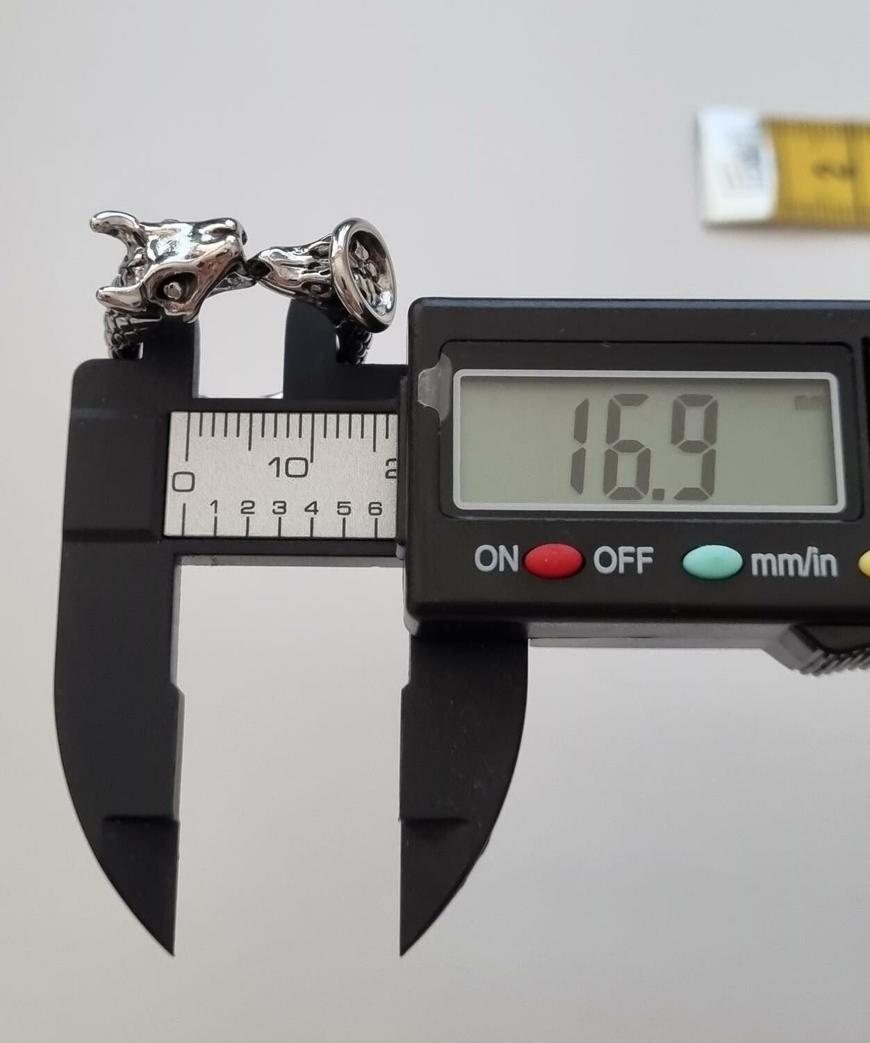 Silverfärgad ring - Orm med två huvuden (16,9 mm innermått, vikt 6 gram)