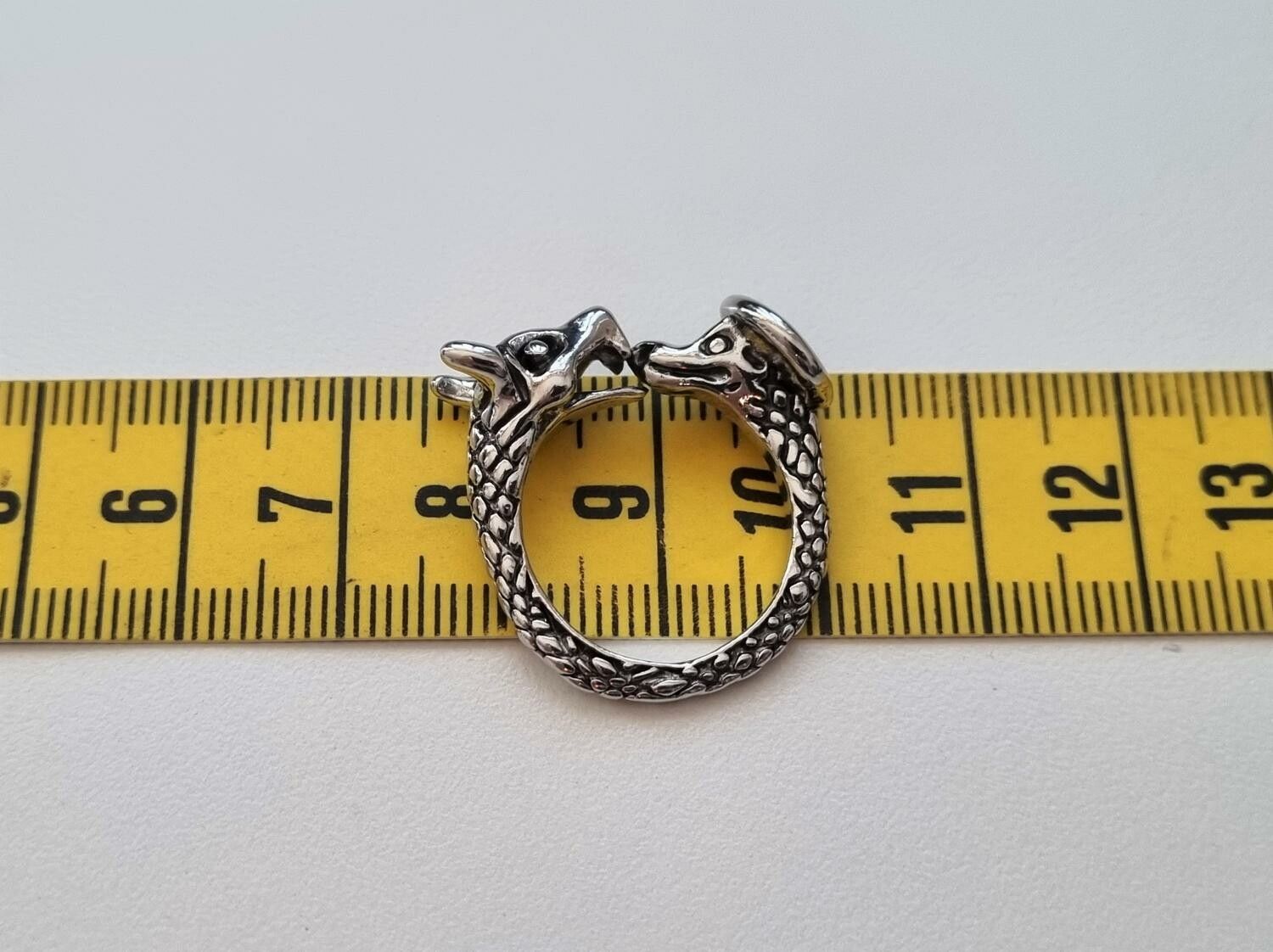 Silverfärgad ring - Orm med två huvuden (16,9 mm innermått, vikt 6 gram)