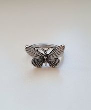 Silverfärgad ring - Fjäril (18,1 mm innermått, vikt 2 gram)
