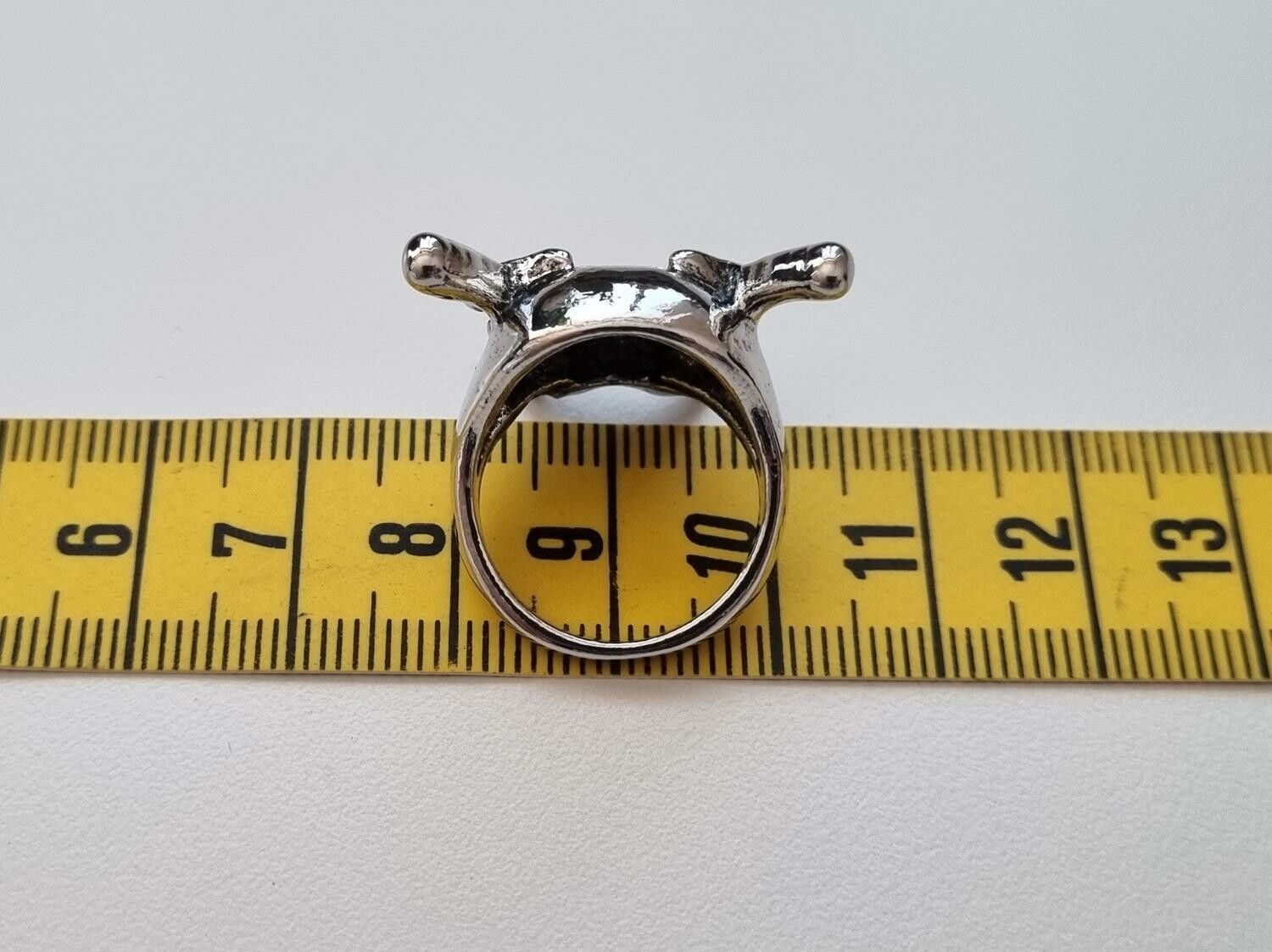 Silverfärgad ring - Dödskalle (17,3 mm innermått, vikt 9 gram)