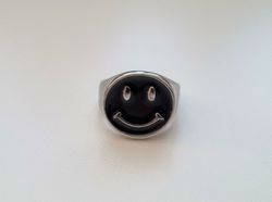 Silverfärgad ring - Smiley, smileyface (18,4 mm innermått, vikt 7 gram)