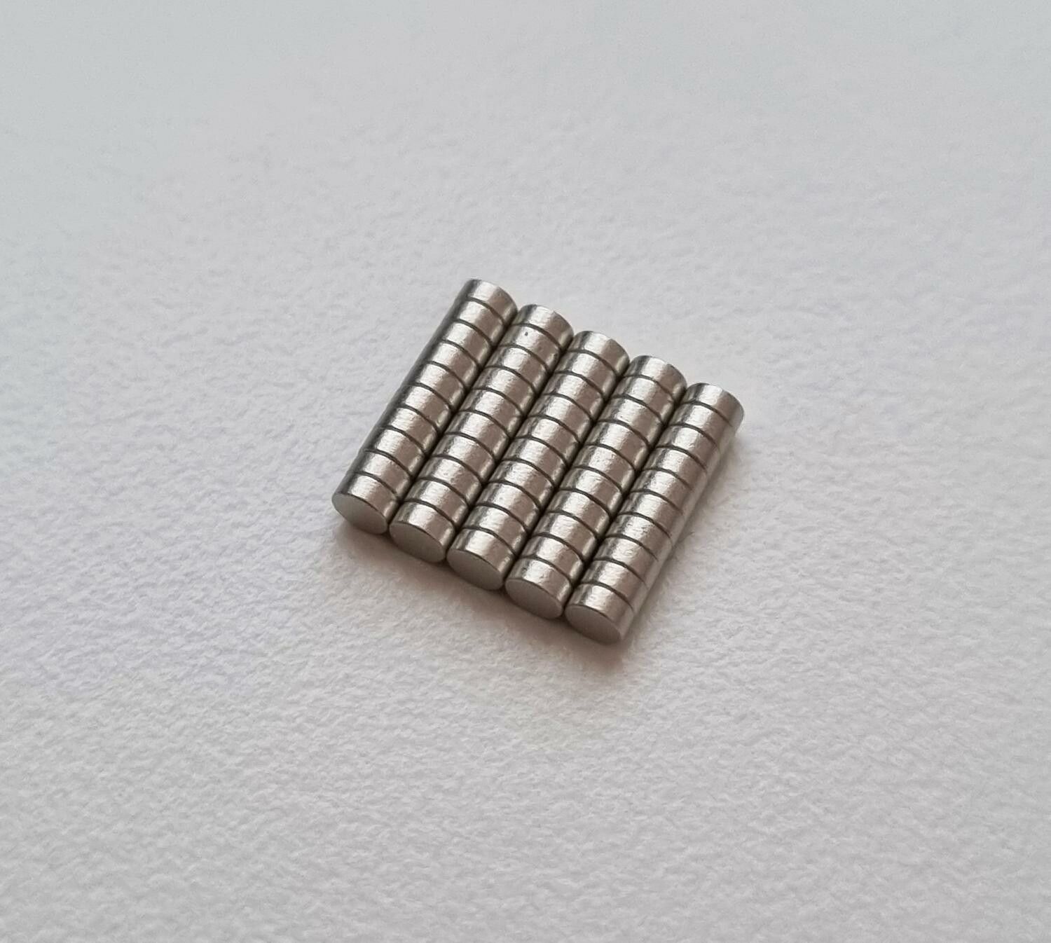 50 st Neodymium magneter (2x1 mm) runda magneter