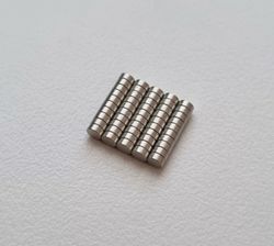 50 st Neodymium magneter (2x1 mm) runda magneter