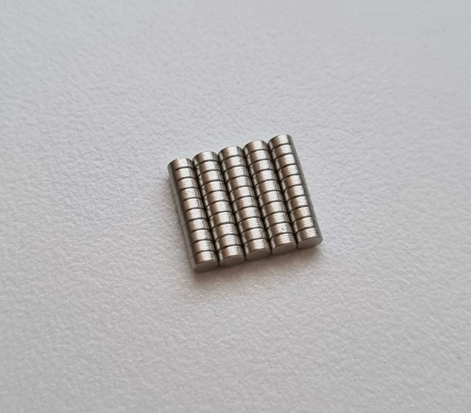 50 st Neodymium magneter (2x1 mm) runda magneter