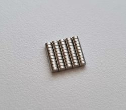 50 st Neodymium magneter (2x1 mm) runda magneter
