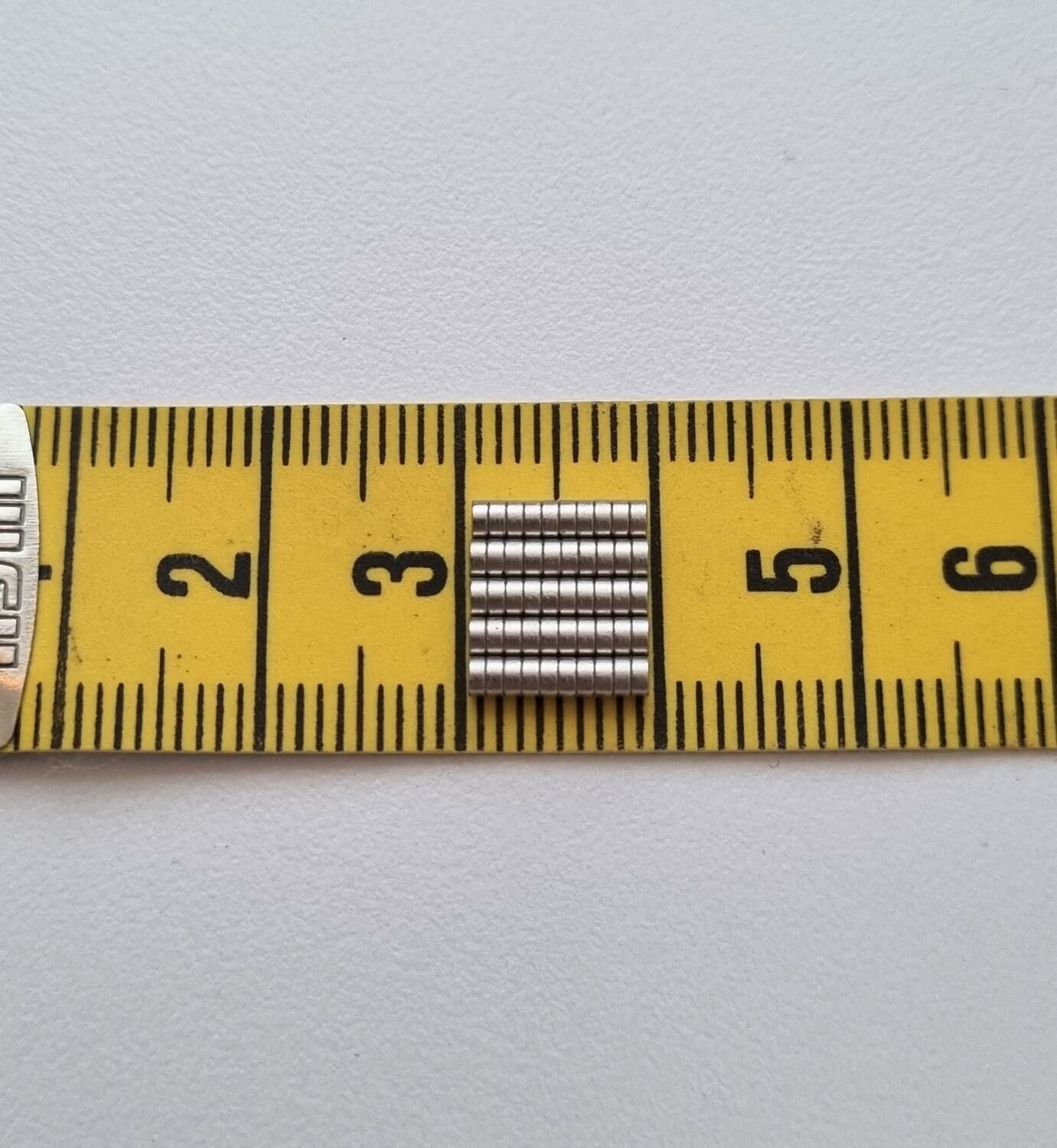 50 st Neodymium magneter (2x1 mm) runda magneter