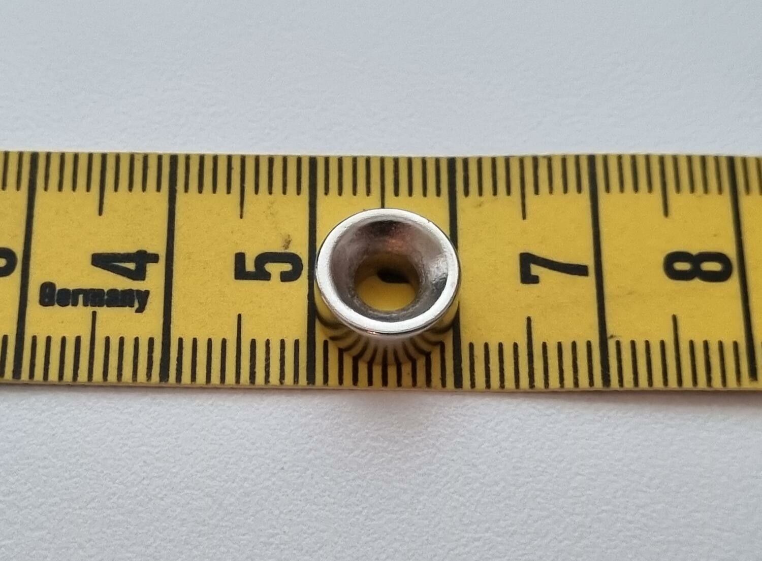 10 st Neodymium magneter (10x5x4 mm) runda magneter med hål
