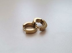 Örhängen i rostfritt stål (guldfärgade)