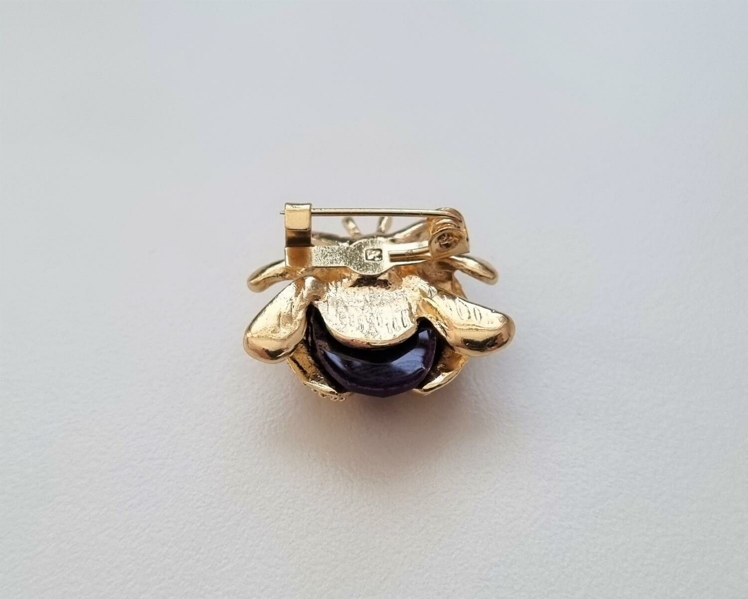 1 st söt miniatyr brosch hänge - Skalbagge (variant 3)