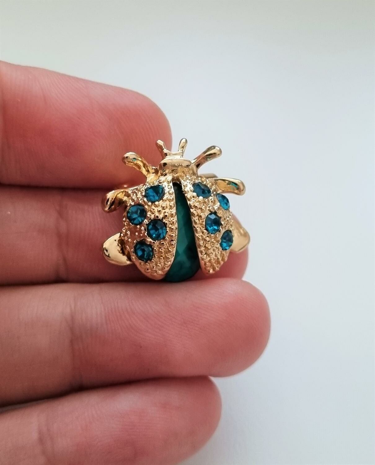1 st söt miniatyr brosch hänge - Skalbagge (variant 2)