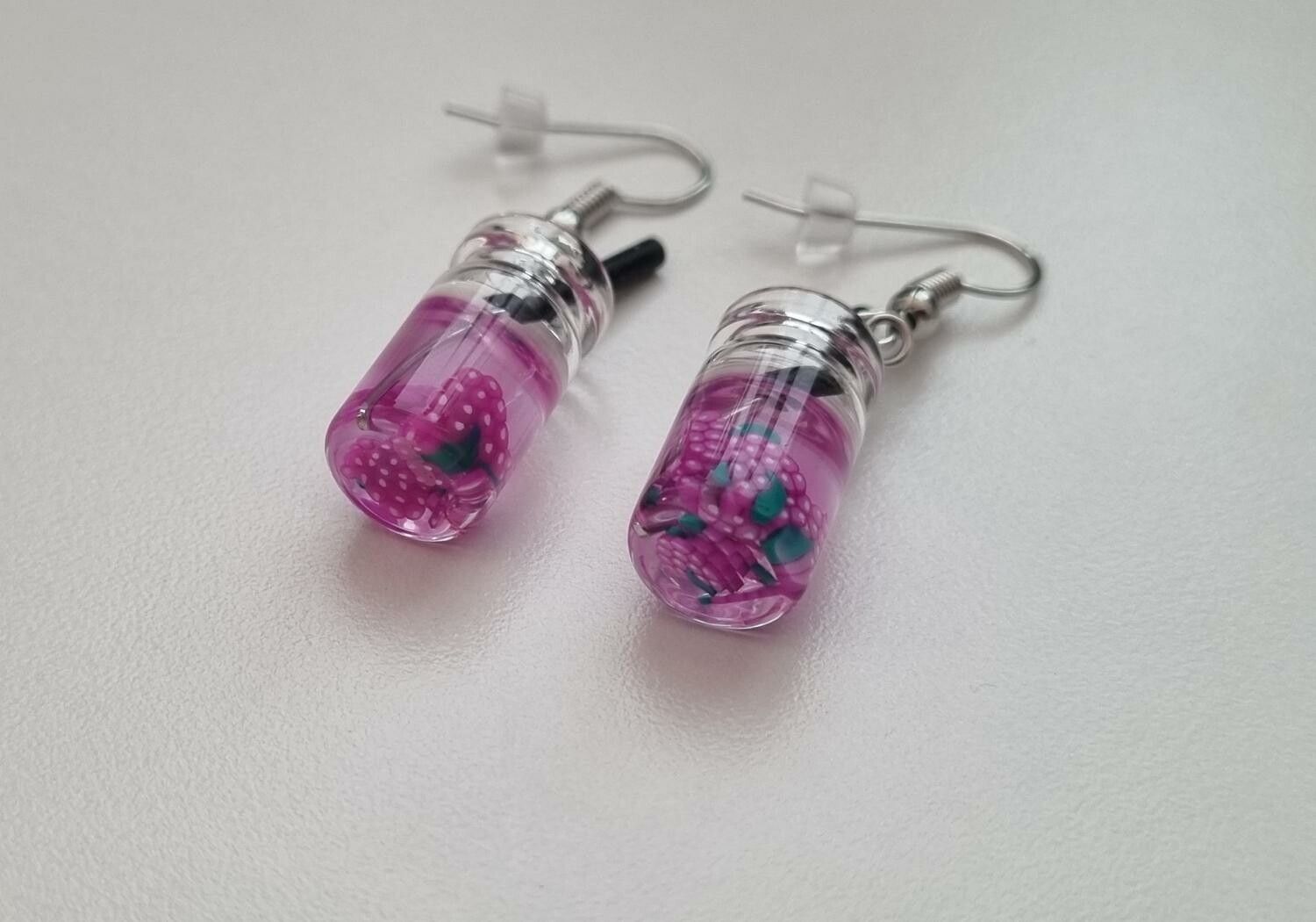 Örhängen, Miniatyr glasflaska / drink med fyllning (variant 16)