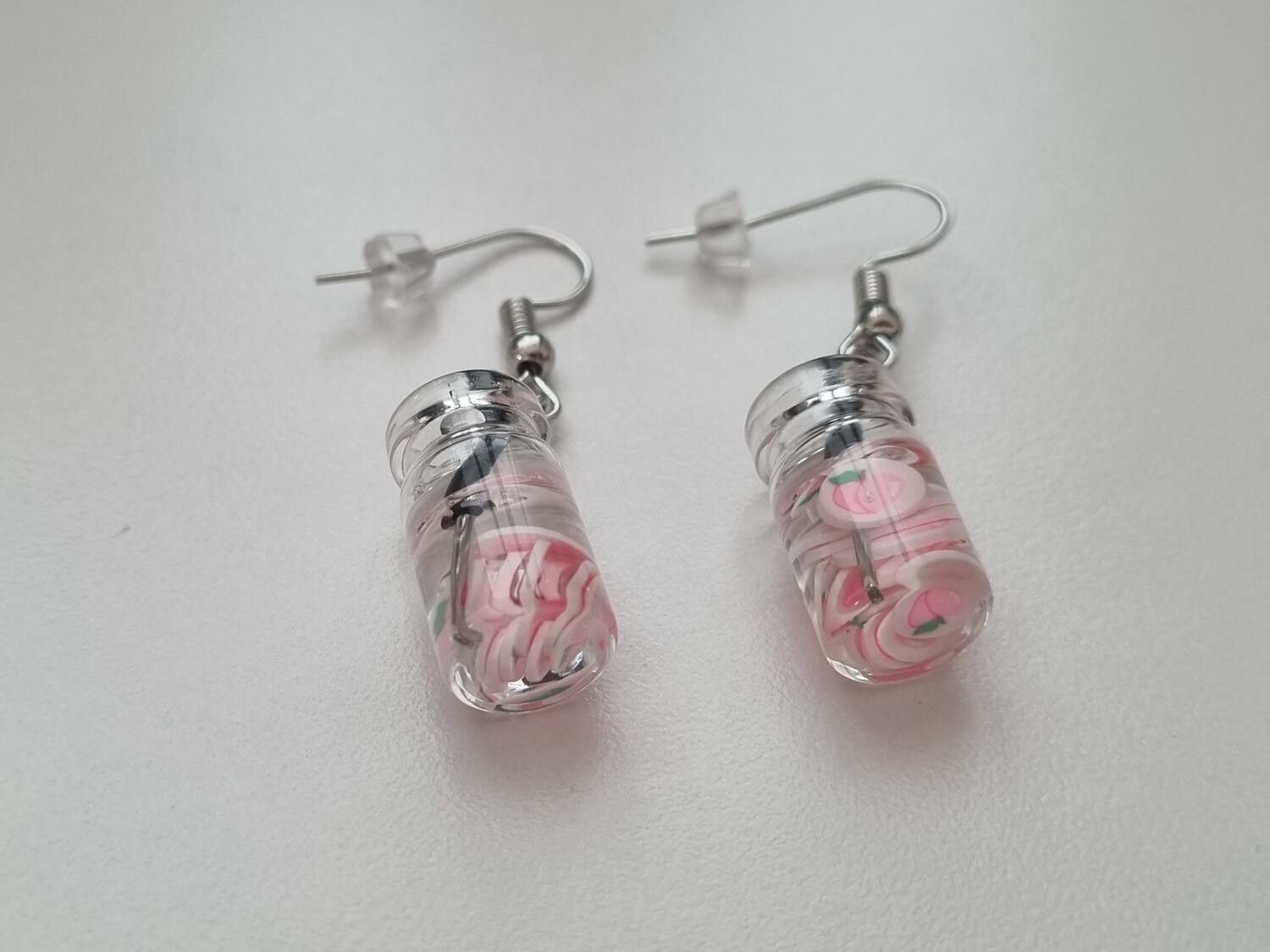 Örhängen, Miniatyr glasflaska / drink med fyllning (variant 15)