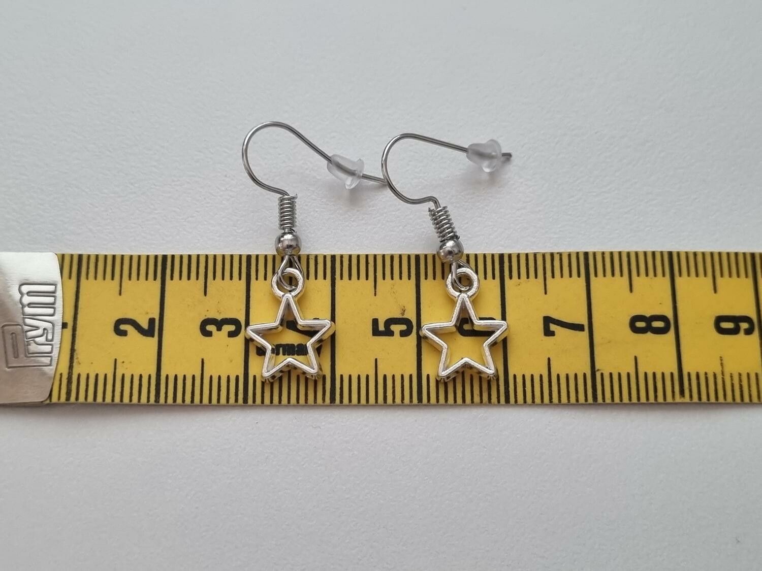 Örhängen Stjärna - antiksilverfärgade