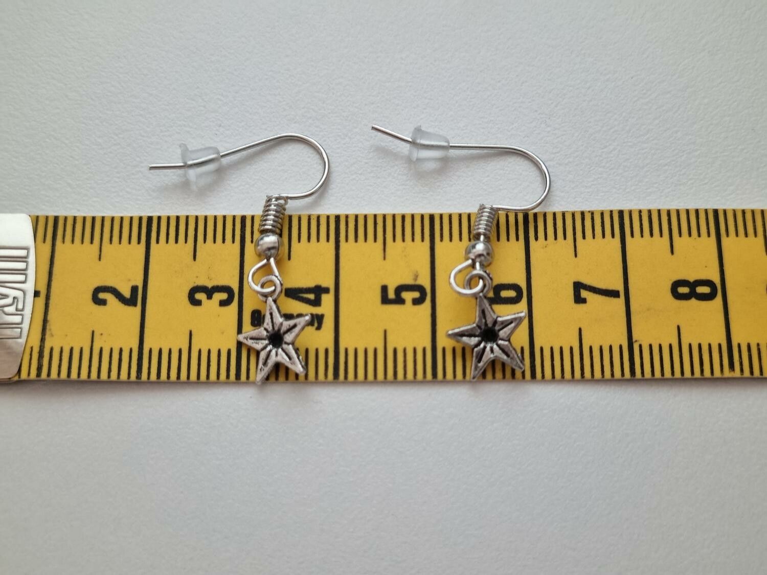 Örhängen Stjärna, sjöstjärna - antiksilverfärgade