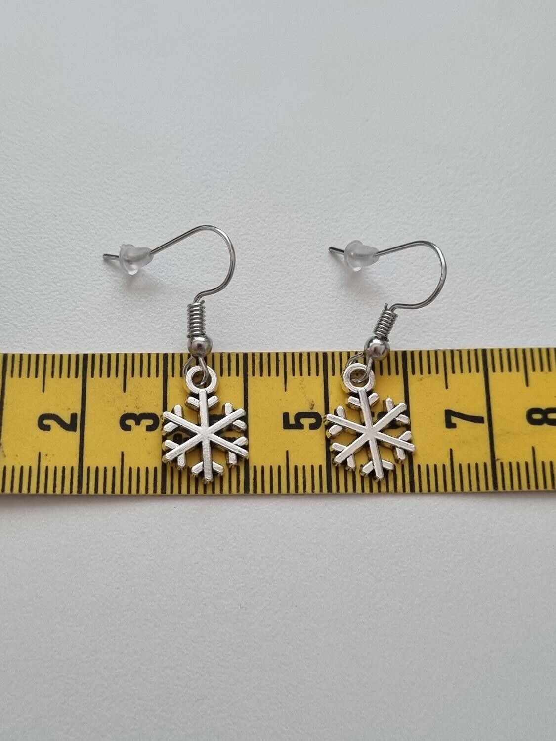 Örhängen Snöflingor, antiksilverfärgade